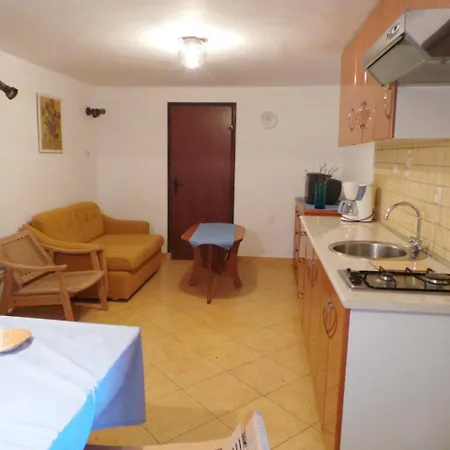 Apartment In Banjole - Istrien 17372 *